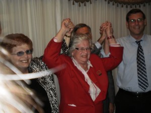 Incumbent Stavisky thanks crowd for win