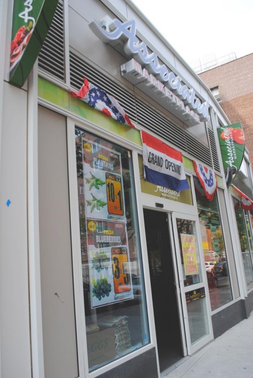 Dead flies on windowsill of Jamaica supermarket 2