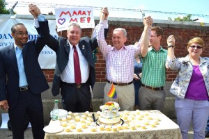 Wedding bells ring for gay New Yorkers 1