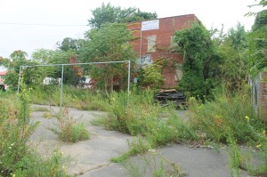 Garbage rules at North Conduit lot  1