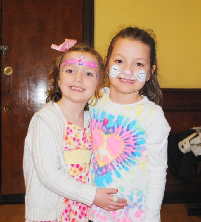 Easter Bunny comes to Bayside Hills