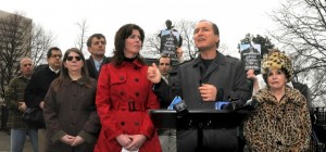 Civic Virtue statue should stay in Queens, Peter Vallone, protesters say
