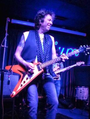Rockers jam for hurricane relief 1