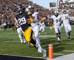Rose Bowl is a family matter for a number of Hawkeyes