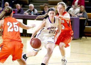 Muskie girls come through late to hold off Washington rally