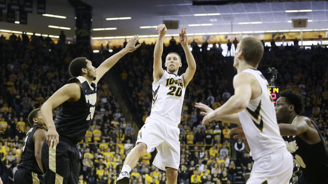 Uthoff signs with Toronto Raptors