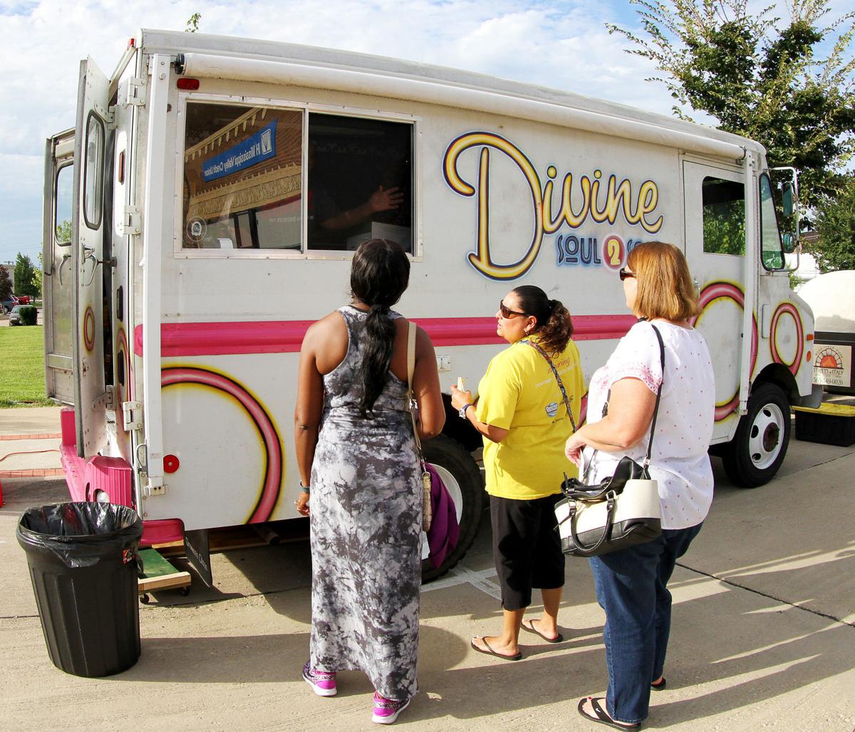 Rolling Soul Food Truck Rolling Soul Food Truck