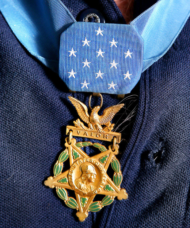 medal of honor airborne v1.3 trainer