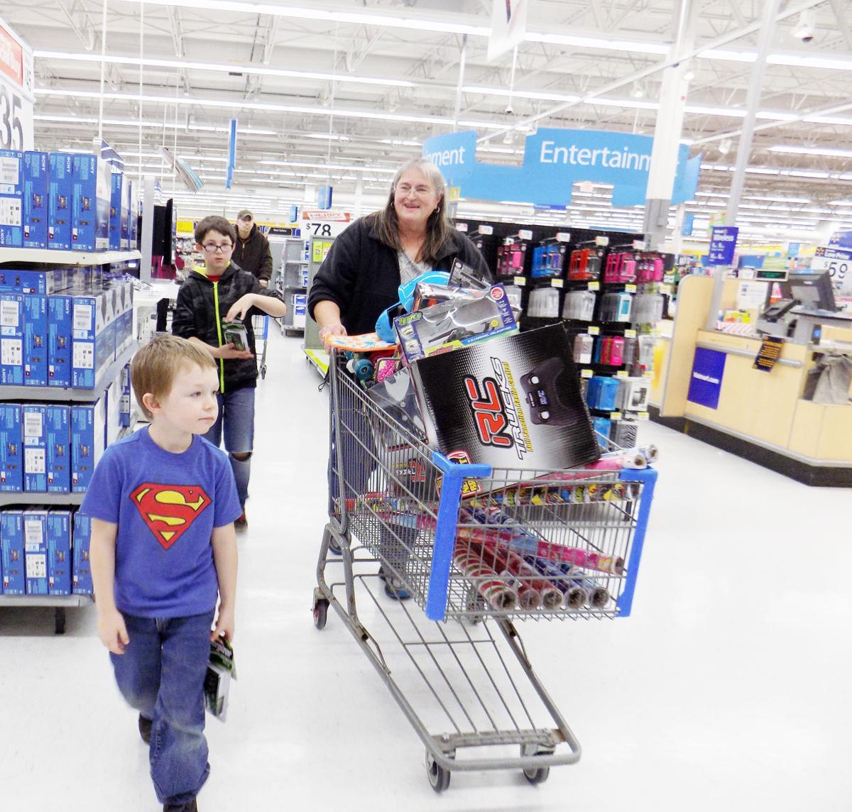 christmas cheer supplied by muscatine s finest local walmart muscatine