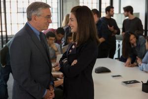 'The Intern' is smart, sophisticated