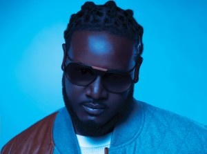 Rapper T-Pain plays to the crowd