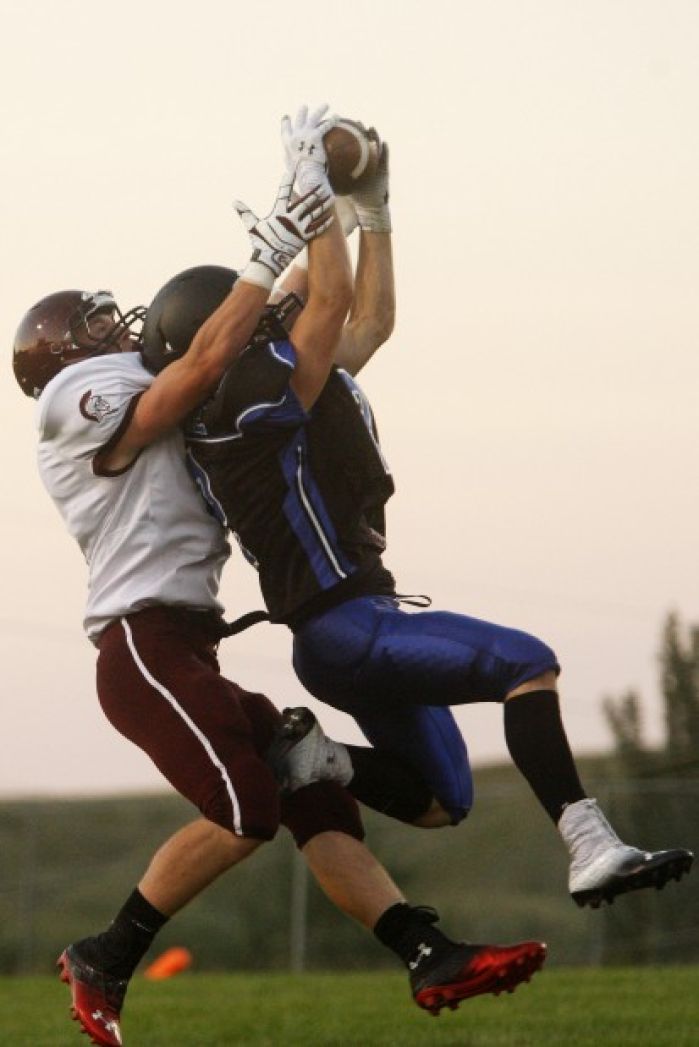 high-school-football-st-thomas-more-dominates-spearfish