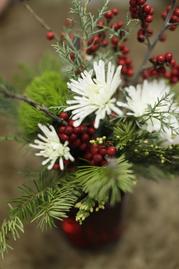 Winter's bloom: Simple flower arrangements and touches of ...