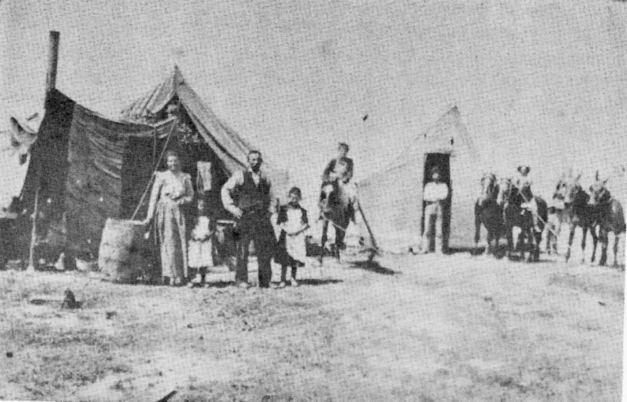 Settling Cowley, Wyoming Features