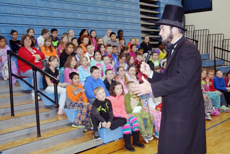 ‘Abe Lincoln’ visits Kirksville Elementary School Richmond Register Local News