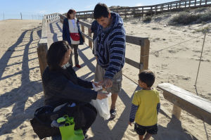 Holiday hikers burn off Christmas calories