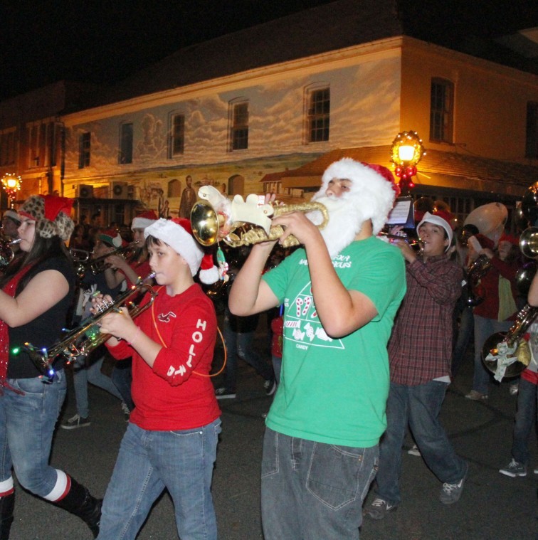Catching the Holiday Spirit Seguin Gazette Photo Galleries