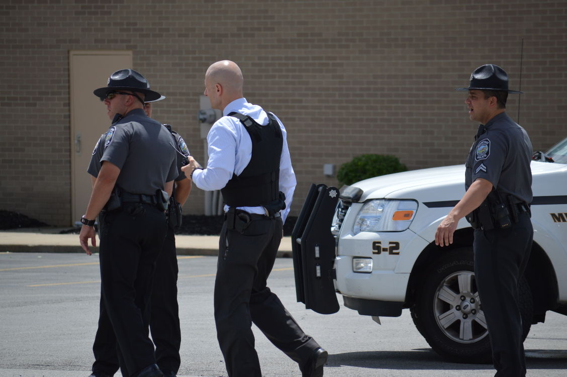 Police evacuate, search all Hermitage FNB locations after bomb threat News