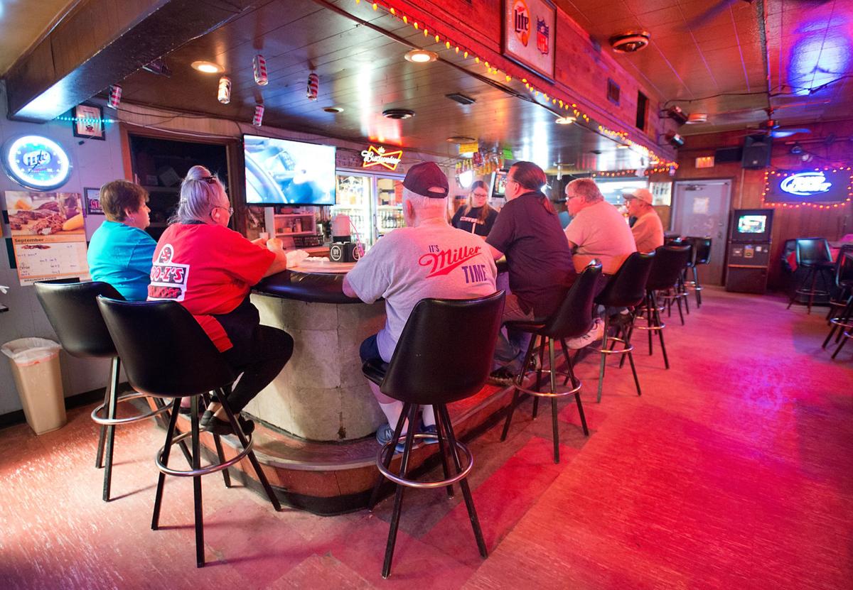 Sooz's Saloon, one of the last 'stockyards bars,' changing hands News