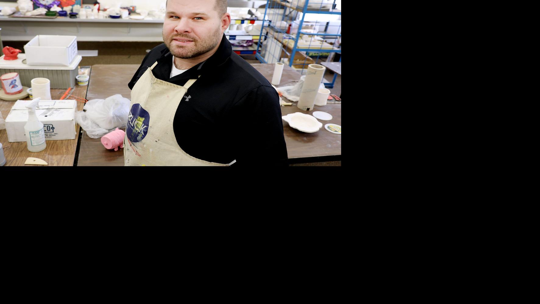 Educator dispels stereotypes: He's art teacher and wrestling coach - Sioux City Journal