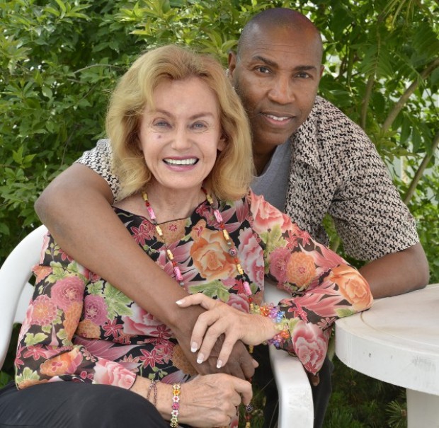 Actress Sharon Farrell returns home, book in hand