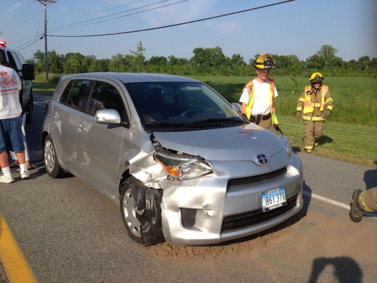 Oxford Road accident slows traffic Local
