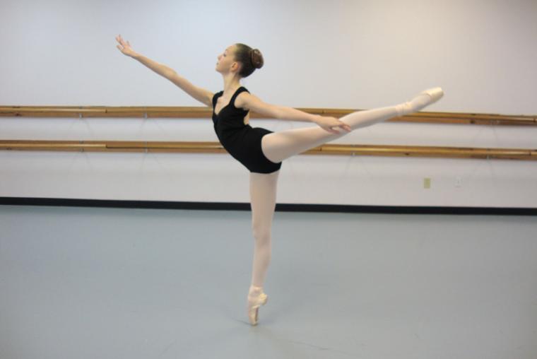 A twirl with pain: Ballet dancer fights through scoliosis - Star Local Media