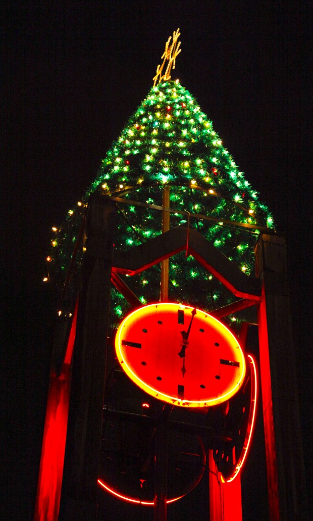 Gallery Kelso Tree Lighting, Longview Christmas Parade