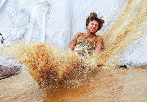 Brave souls get down and dirty for United Way at annual Ash Kicker