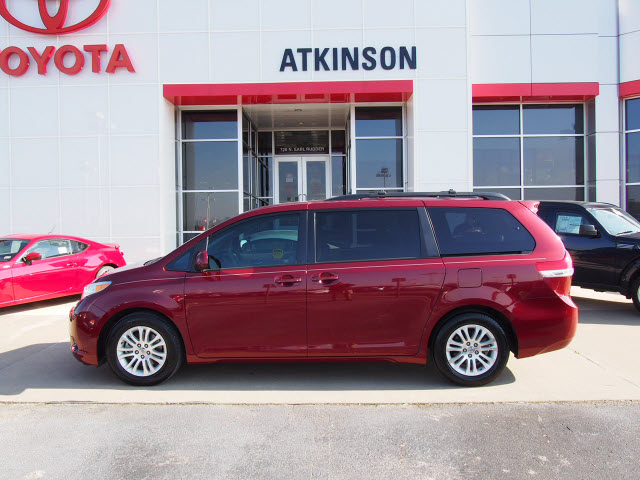 salsa red pearl toyota sienna #4