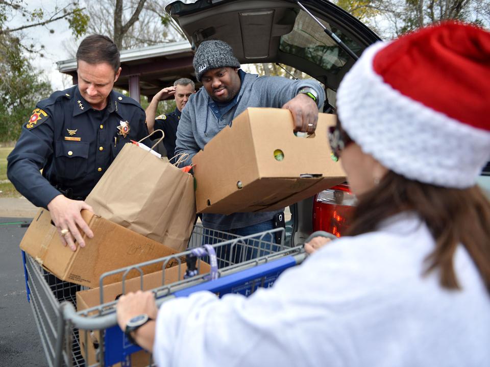 Food for Families Food Drive on schedule to set another record - Bryan-College Station Eagle