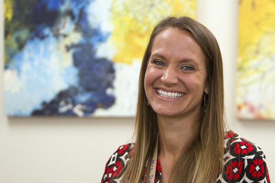 Dawn Deuel Rutt Gips Social Worker Connects With Kids To