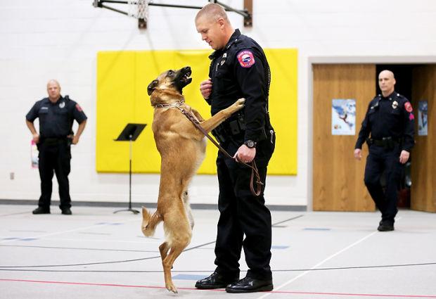 Police Show Kids At Wasmer How Drug Dog Does His Job The