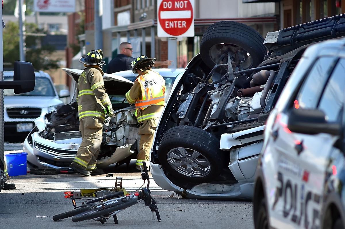 At least one killed in Carbondale crash Local News