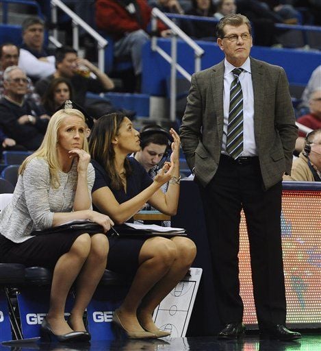 Marissa Moseley, Shea Ralph, Geno Auriemma | | Thetandd.com