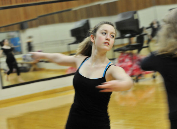 Modern dance program a success - Coos Bay World