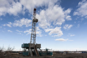 Report: Strong oil sector buoys Wyoming economy in 2014 Report: Strong oil sector buoys Wyoming economy in 2014