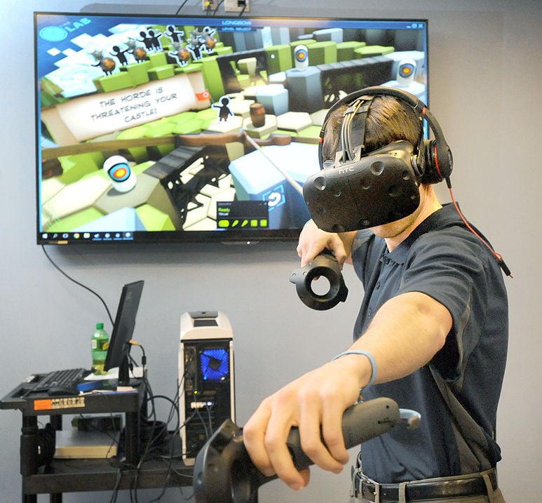 WATCH VIDEO UPJ shows off 'virtual reality' machines that combine