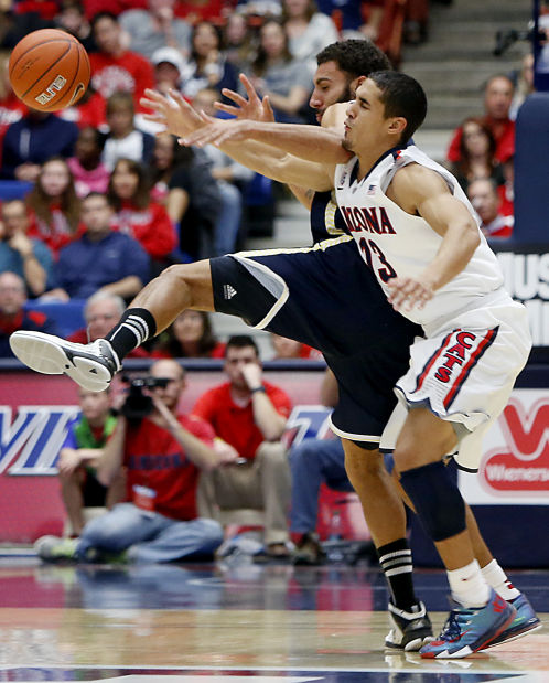 Arizona basketball: UA 77, NAU 44