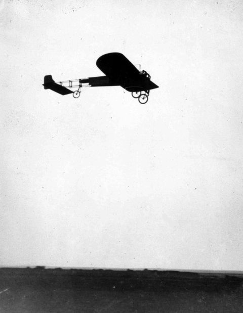 First flight across the English Channel