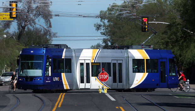 Tucson streetcar testing