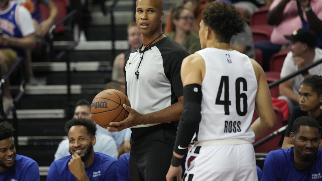 Ex-Wildcat Richard Jefferson officiates second quarter of Blazers-Knicks at NBA Summer League