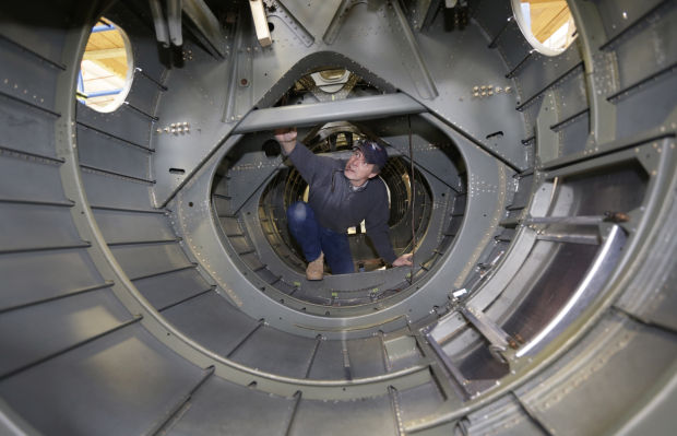 Rebuilding a B-17