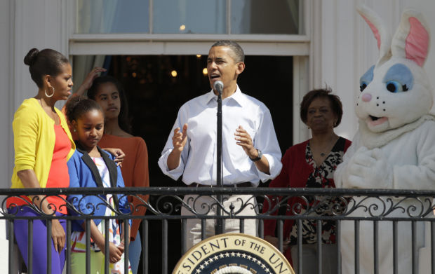 OBAMA_EASTER_EGG_ROLL_13738995.JPG