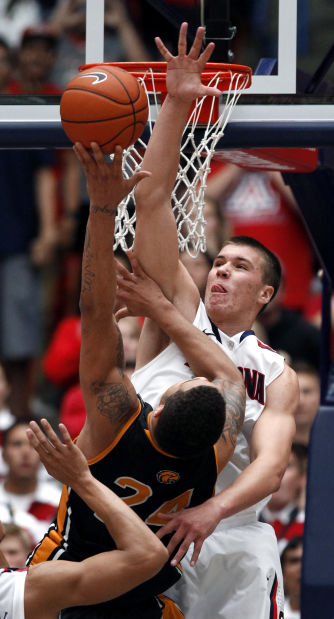 Kaleb Tarczewski's Wildcat dossier