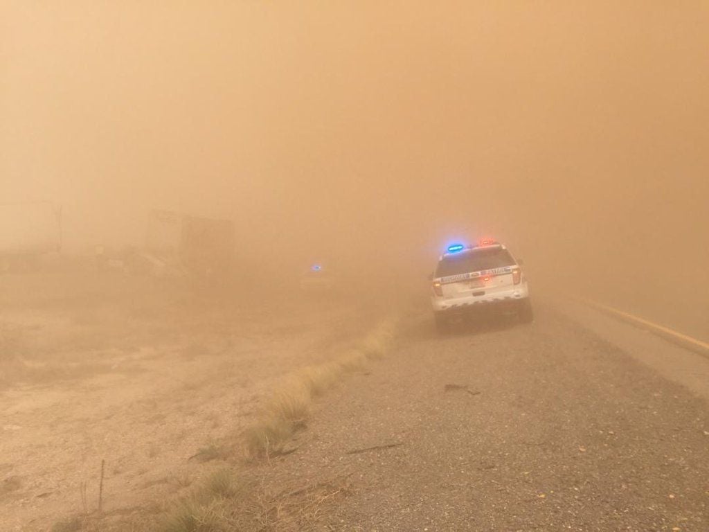 i-10-reopens-near-arizona-new-mexico-border-after-daylong-dust-storm