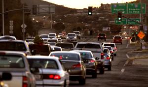 Who has the longest commute in the Tucson area?