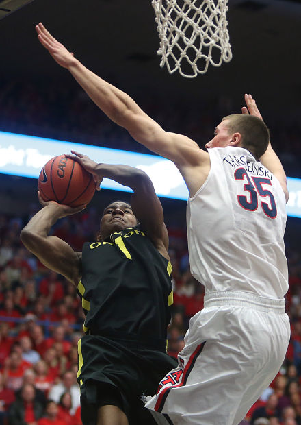 No. 2 Arizona 67, Oregon 65
