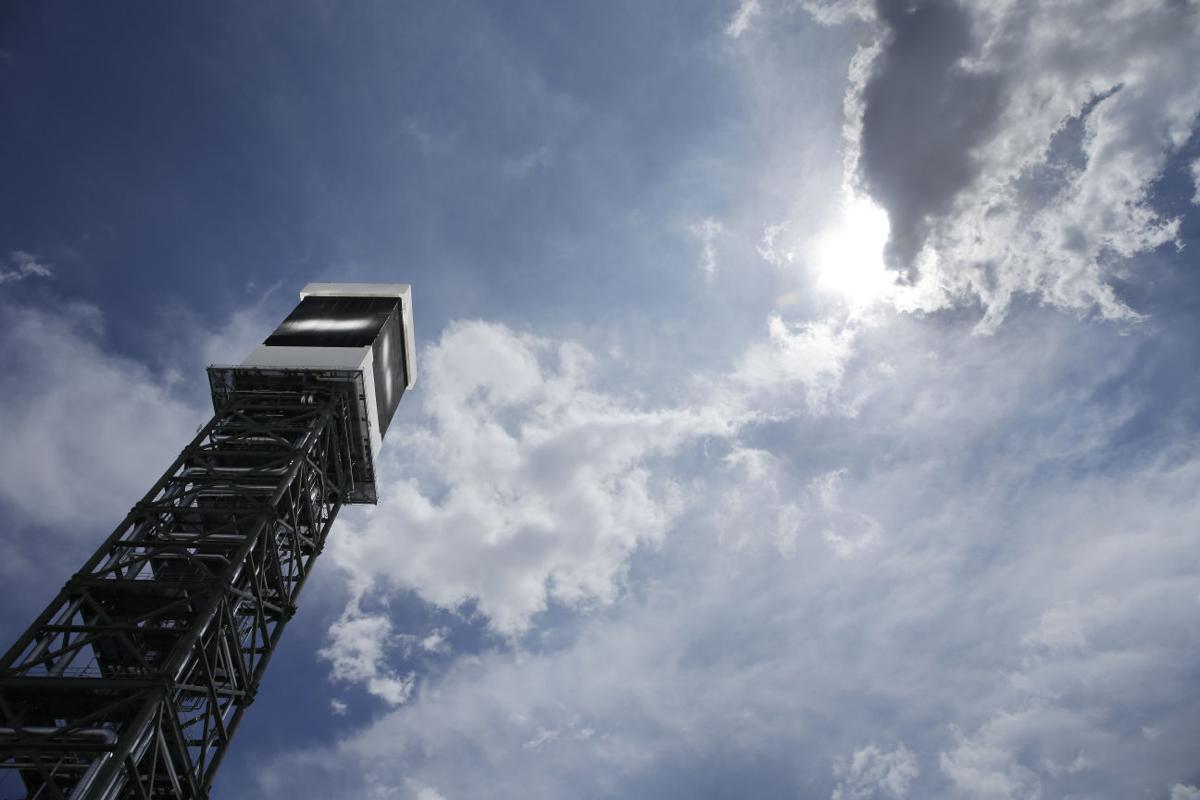 Solar plant scorches birds