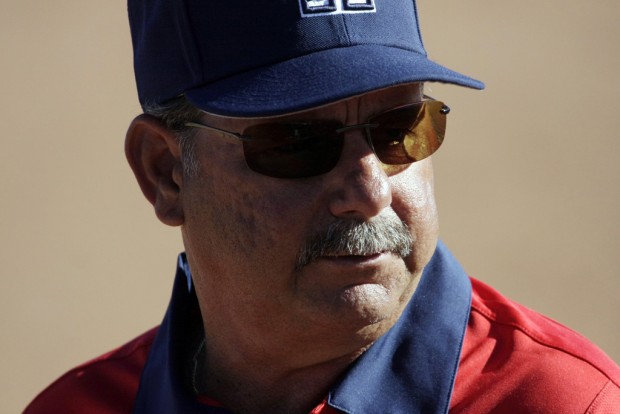 Arizona softball: Ray may coach tonight as Candrea remains at UAMC - 4f713d890e344.preview-620
